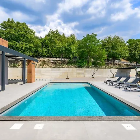 Casa Pianta In - Haus Fuer 6 Personen Buzet