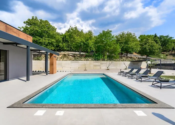 Casa Pianta In - Haus Fuer 6 Personen Buzet